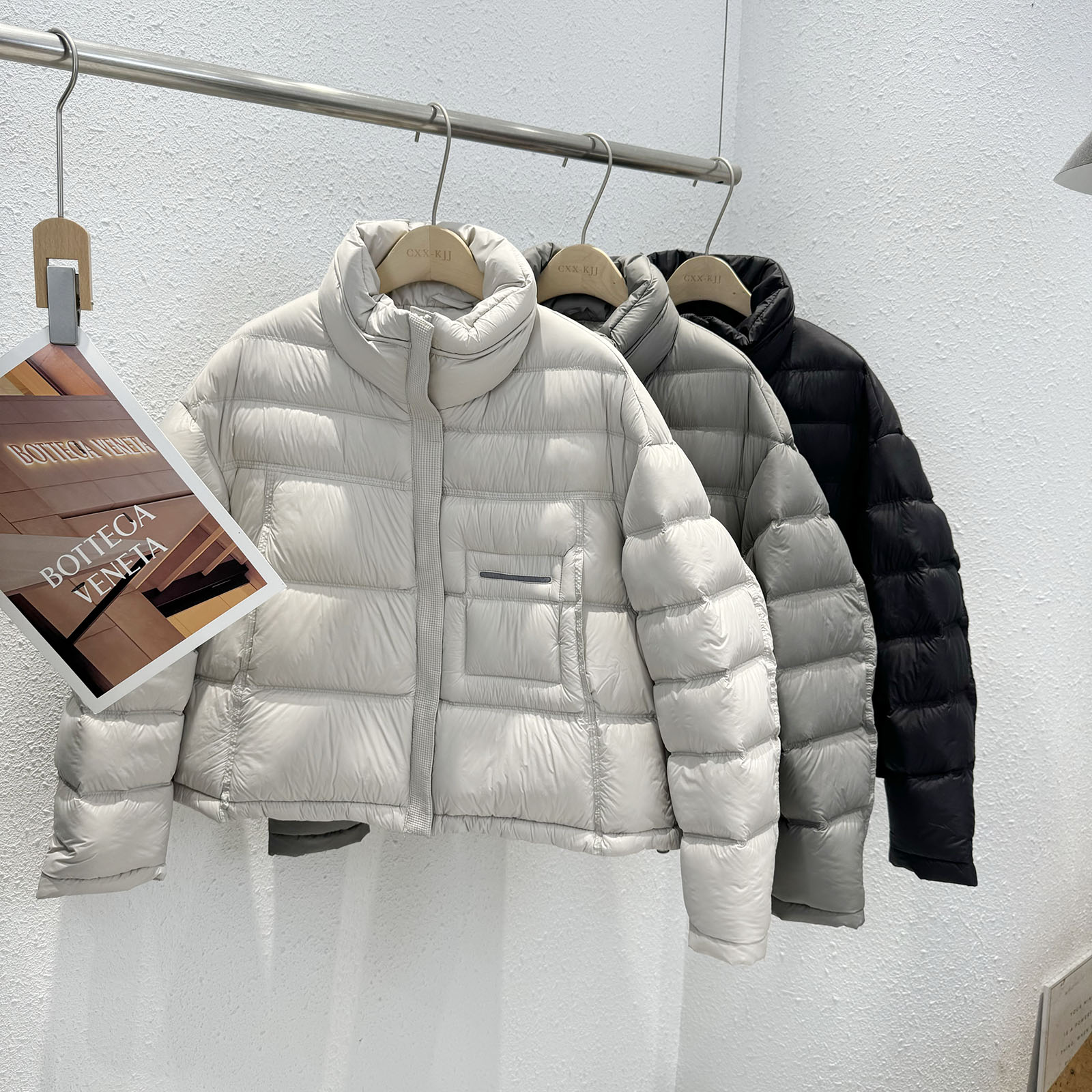 白鸭绒轻便立领小面包羽绒服