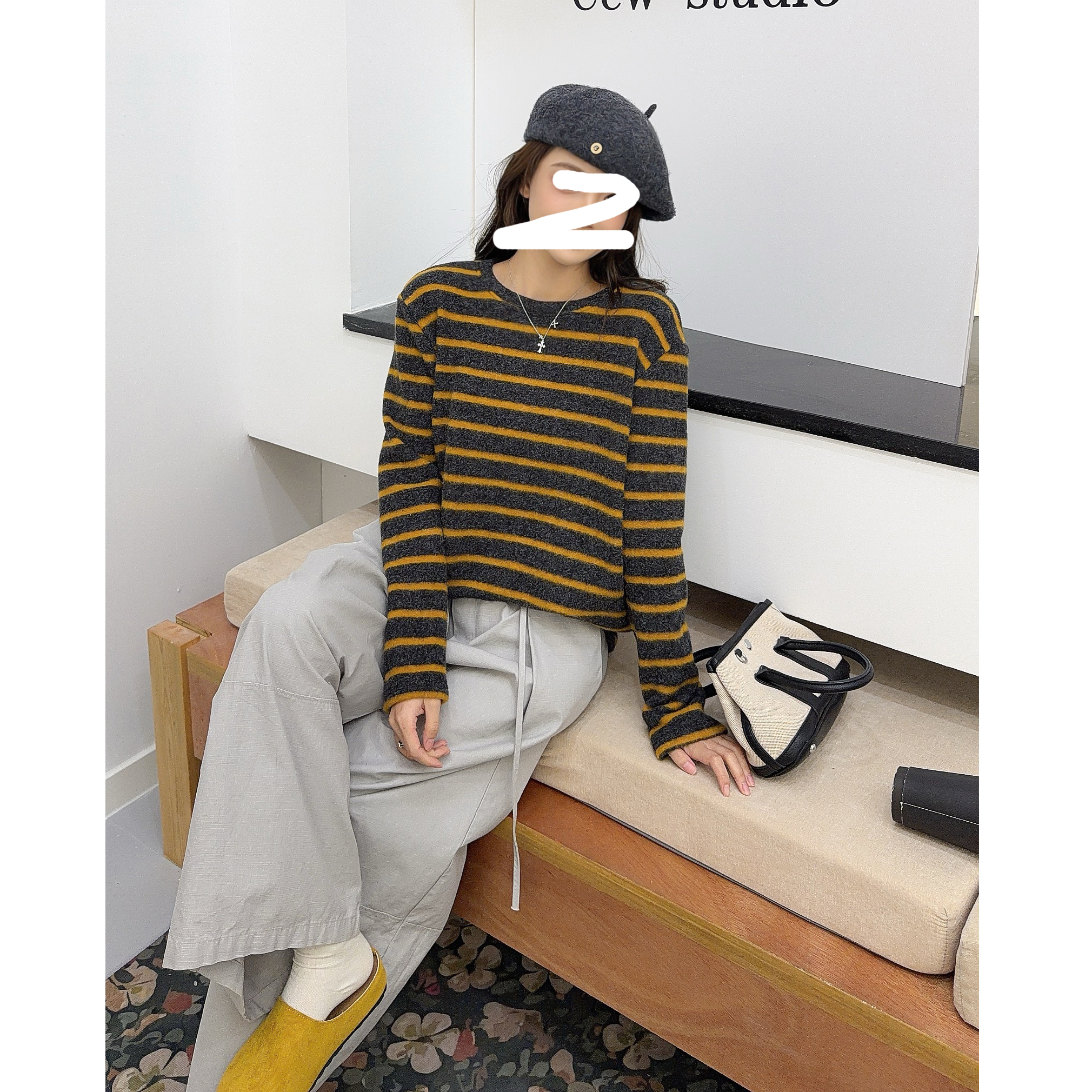 高弹兔毛绒条纹圆领保暖打底衫