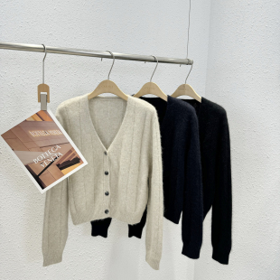 四粒扣高配浣熊绒V领开衫 8.1 3503韩版 福利