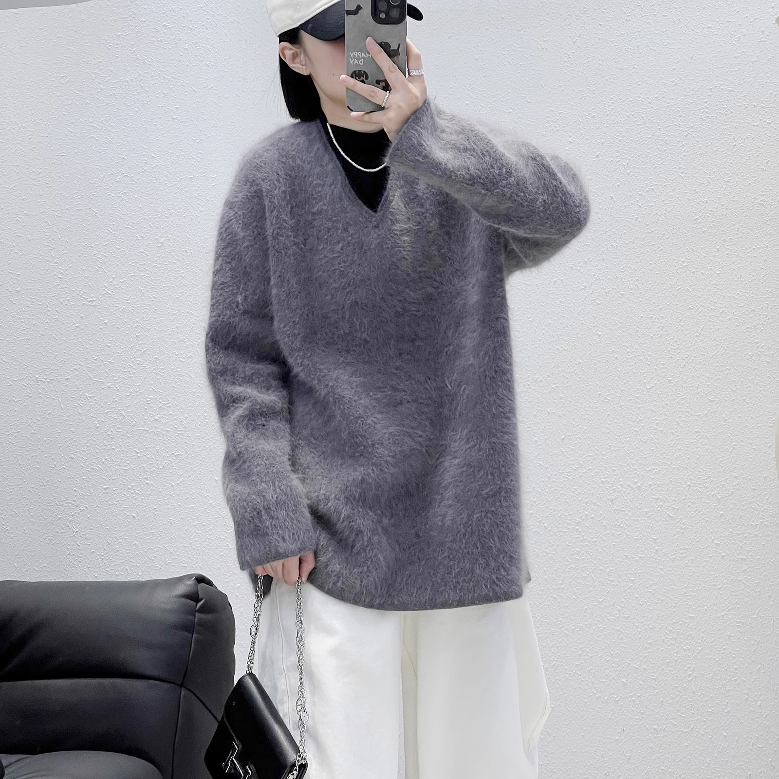 高配高密V领宽松长毛浣熊毛衫