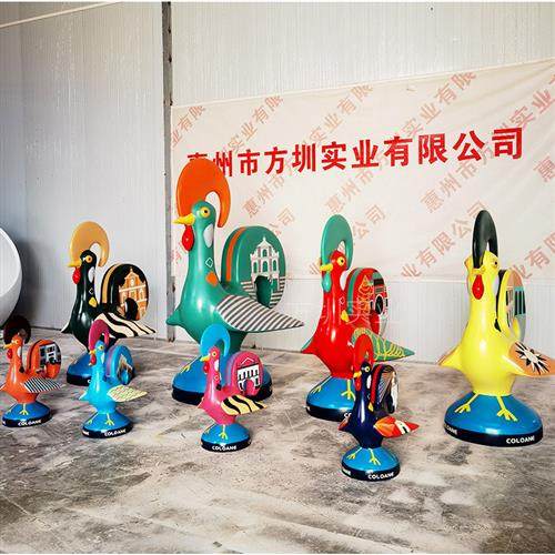 大型商场门店卡通吉祥物玻璃钢彩绘美陈小品巴塞罗斯公鸡仿真雕塑