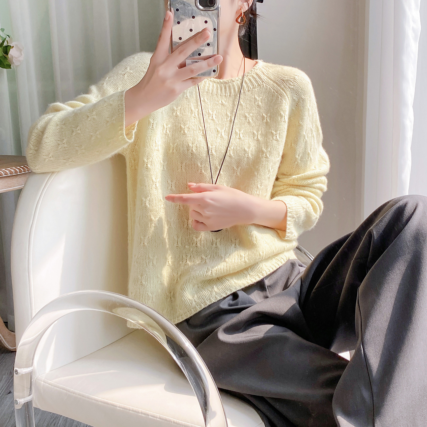 2025年秋冬新款绞花圆领山羊绒衫女士纯色插肩麻花羊毛针织打底衫