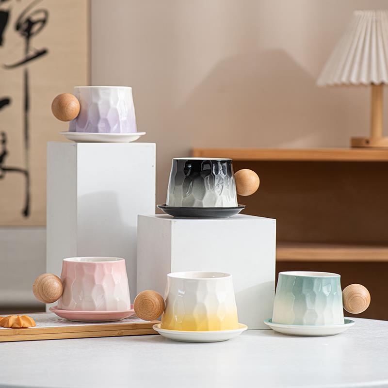 陶瓷咖啡杯碟套装办公室家用马克杯轻奢ins风高颜值女生下午茶杯