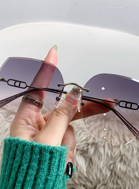 速发无框切边蝶形级感镜镜潮大质墨太气脸防紫外线