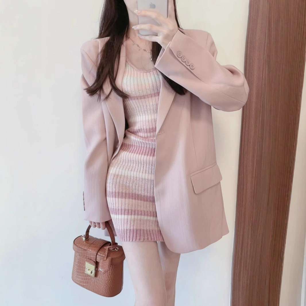 冷淡系女装高级感秋季穿搭一整套西装外套针织吊带连衣裙子两件套