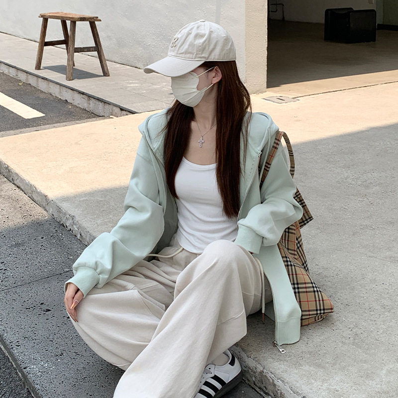薄荷绿色卫衣外套女春秋款2026新款早秋穿搭连帽开衫宽松休闲上衣
