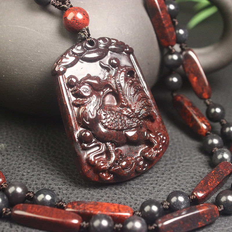 正品桂林鸡血玉乾坤料属鸡吊坠十二生肖项链纯天然红玉石带证书