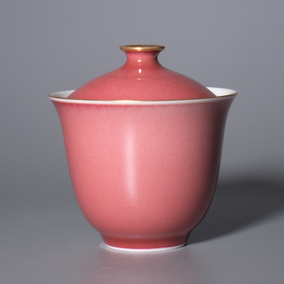 谷雨山房豇豆红描金保利拍卖款