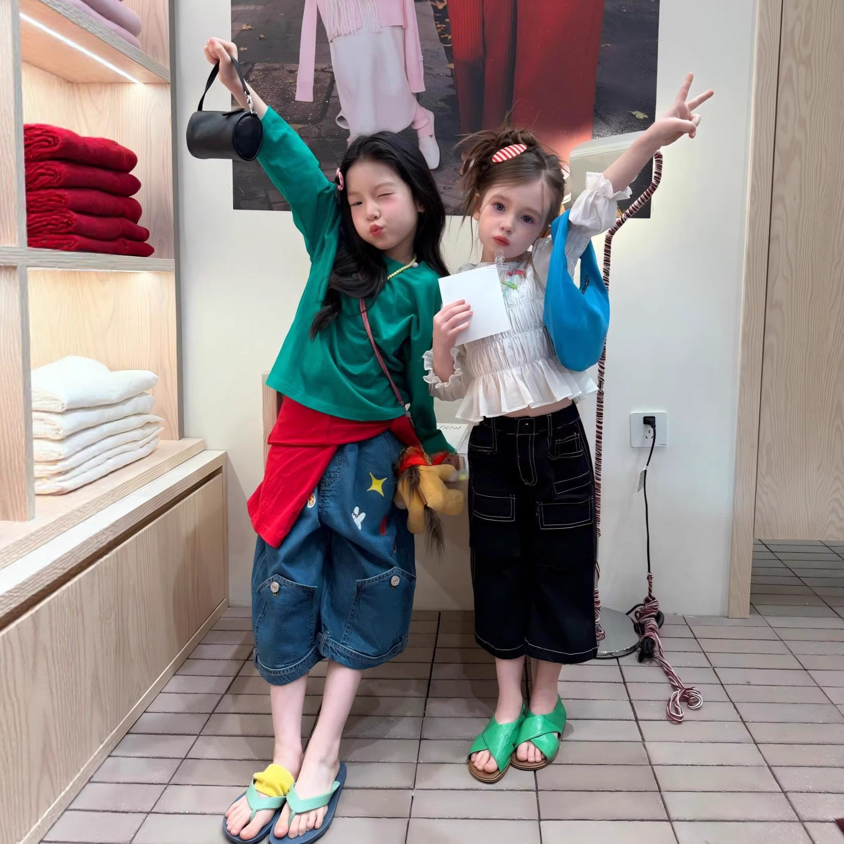 2026春季新款童装 韩版童装女童辣妹风套装皱褶衬衫+微喇牛仔裤