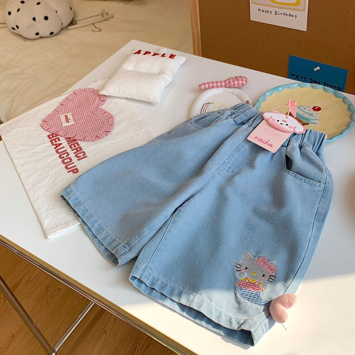 2026女童夏季牛仔裤新款洋气儿童直筒裤女宝KT刺绣百搭九分裤