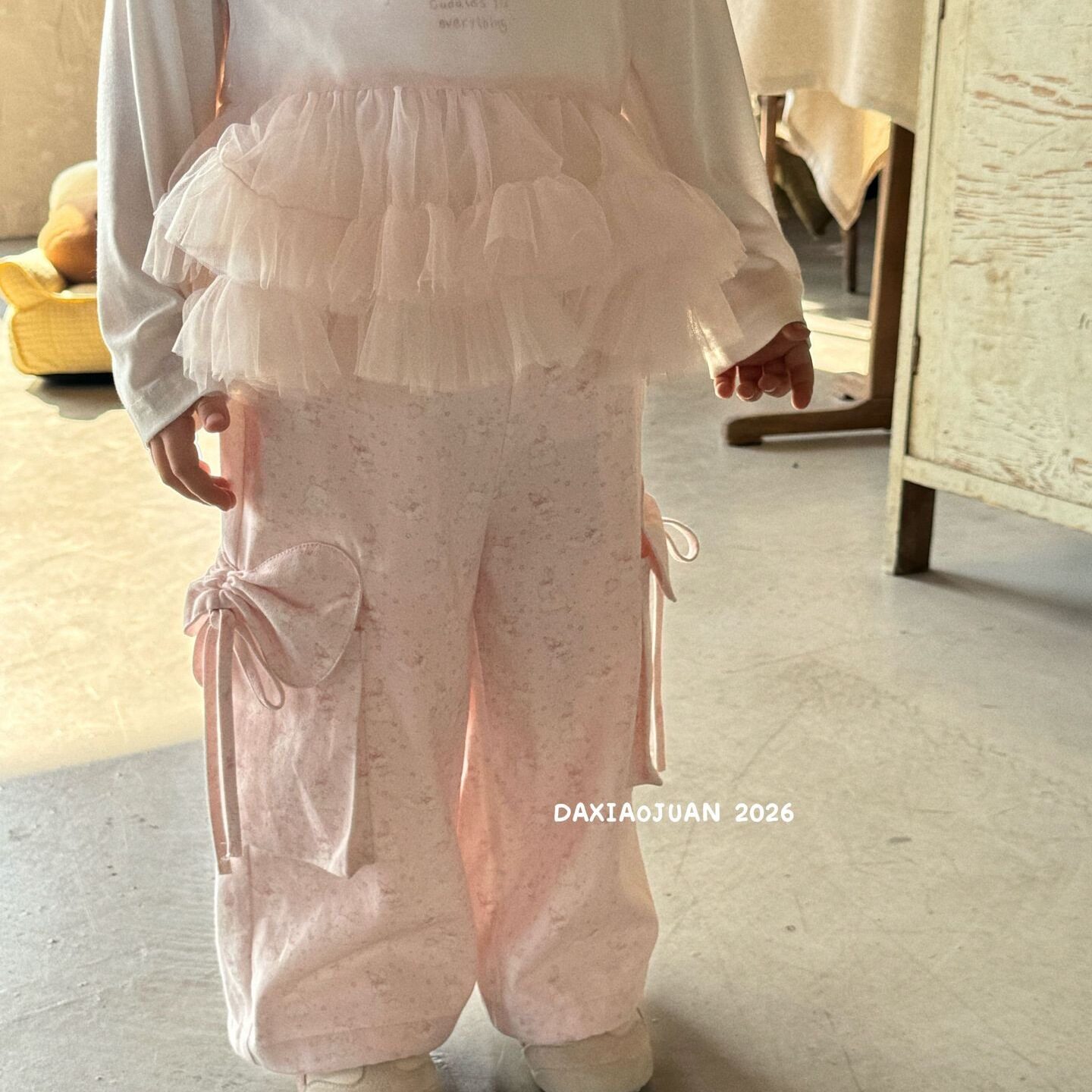 大小卷26新款春款甜酷女孩宽松阔版修身直筒休闲工装长裤-710365