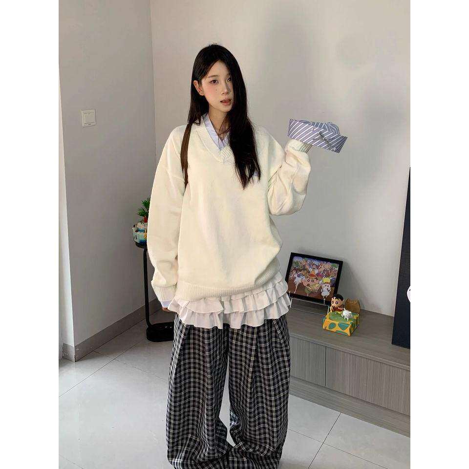 韩系早秋穿搭假两件刺绣v领针织上衣女设计感衬衫拼接毛衣