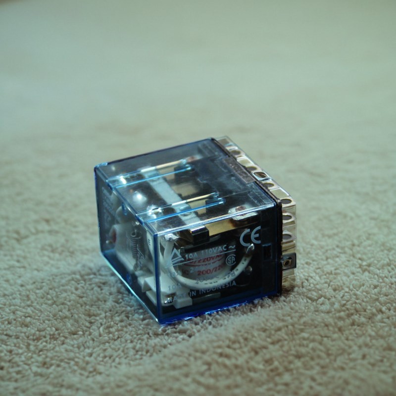 小型中间继电器LY4NJ DC24V  AC220V 14脚  8脚电磁继电器LY2N-J