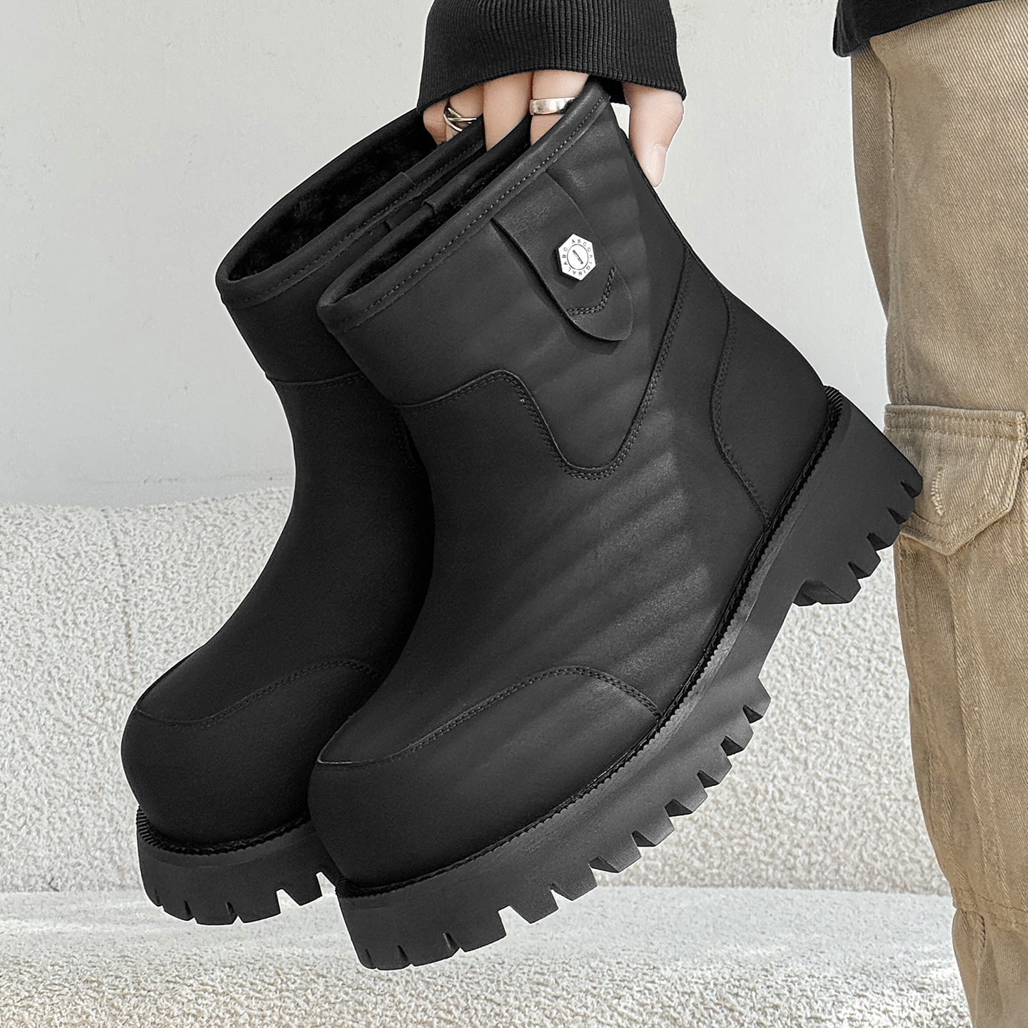 男鞋情侣款棉鞋切尔西雪地靴英伦风马丁靴百搭加绒保暖防风通勤鞋