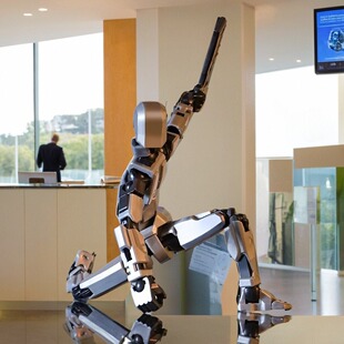 多关节可动人偶手办机械人变形3代幸运13模型摆件3d玩具关节人