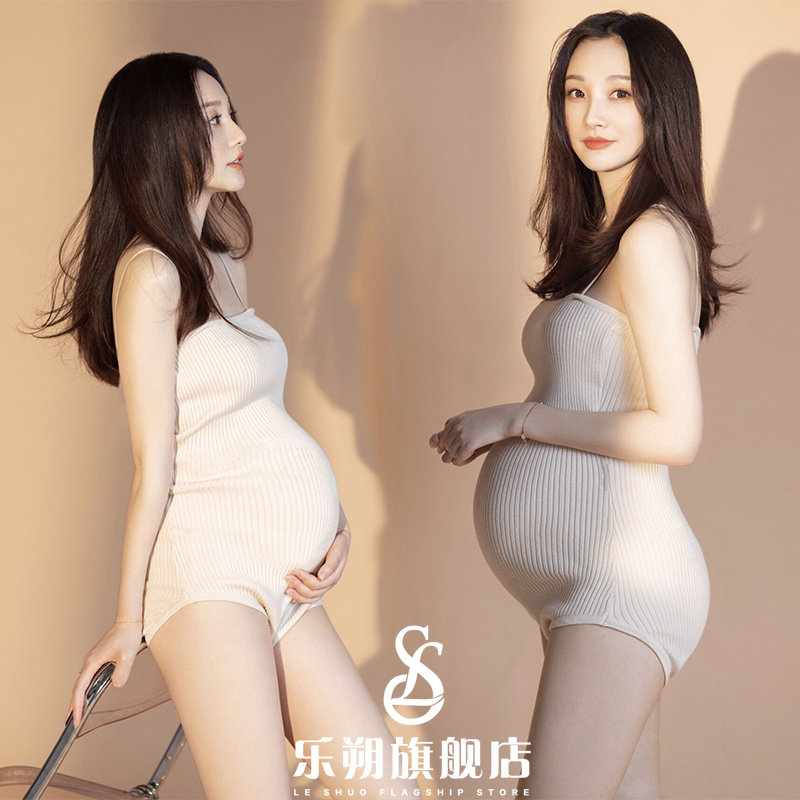 XIAOHONGSHU의 새로운 스타일의 작은 신선한 출산 사진 의상 누드 바디 슬리밍 개인 예술 사진 스튜디오 사진
