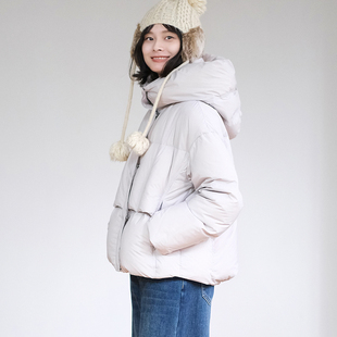 那禾新品短款连帽白鸭绒冬季时尚羽绒服女NW54RR0118