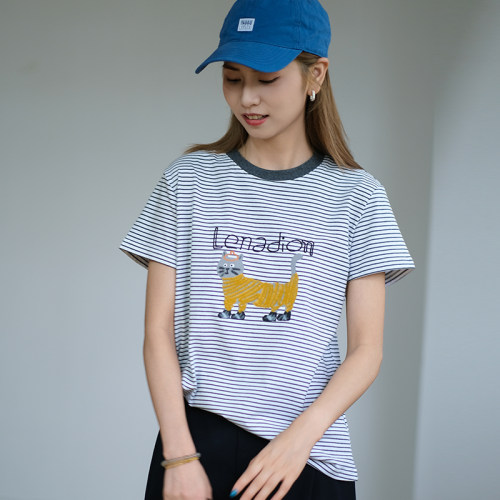 那禾夏季新品撞色可爱猫咪绣花条纹短袖T恤女ND62TY5836