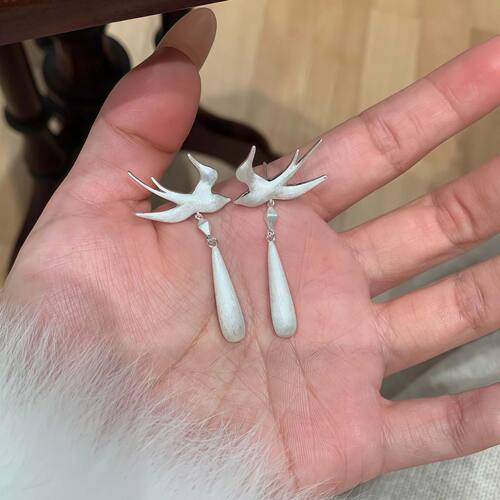 立体拉丝银色燕子水滴耳钉新中式轻奢精致高级气质超仙耳环耳饰女