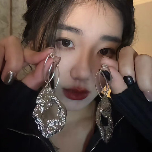 欧美夸张不规则褶皱金属耳环夸张个性冷淡风复古2025新款耳钉耳饰