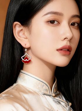 红色银杏叶扇形耳环女复古双层耳坠港风耳钉金色耳钩玄学招财耳饰
