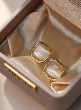 猫眼石耳钉女轻奢高级感2025年新款爆款耳饰气质无耳洞耳夹耳环