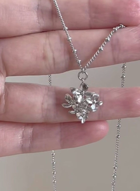 绣球花项链花朵小众设计感气质2026新款颈链高级感轻奢小众锁骨链