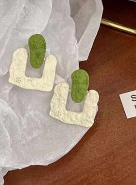 绿色清新耳钉气质百搭ins耳环轻奢高级感小众设计2024新款耳饰