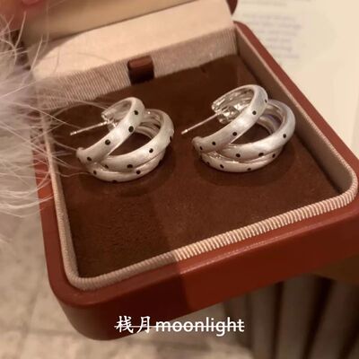 银色拉丝波点丝带多层耳钉小香风轻奢时尚百搭高级感耳夹耳饰