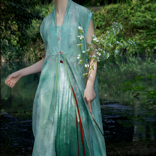 裳宫语【小绿幺】明制汉服改良吊带长比甲百迭裙夏*暂时不补