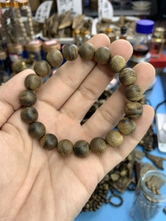 菩萨奇1.1单圈12.6克 支持权威国检