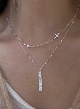 肌理褶皱十字架豌豆饰物纯银