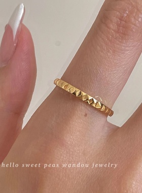 豌豆饰物不掉色铆钉设计感戒指