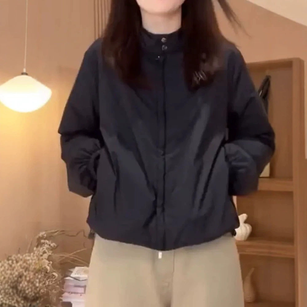 黑色简约立领百搭上衣保暖冲锋女2026秋冬新款宽松显瘦夹克短外套