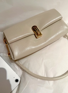 南风chio旗舰千层白巧单肩包包女2025新款冰川白腋下包通勤斜挎包