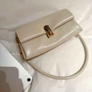 冰川白腋下包通勤斜挎包 南风chio旗舰千层白巧单肩包包女2026新款