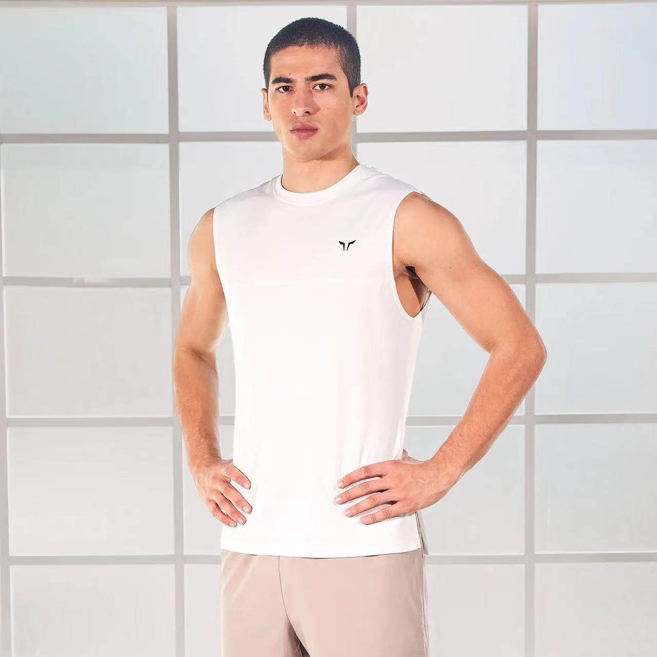 Squatwolf背心正品速干透气