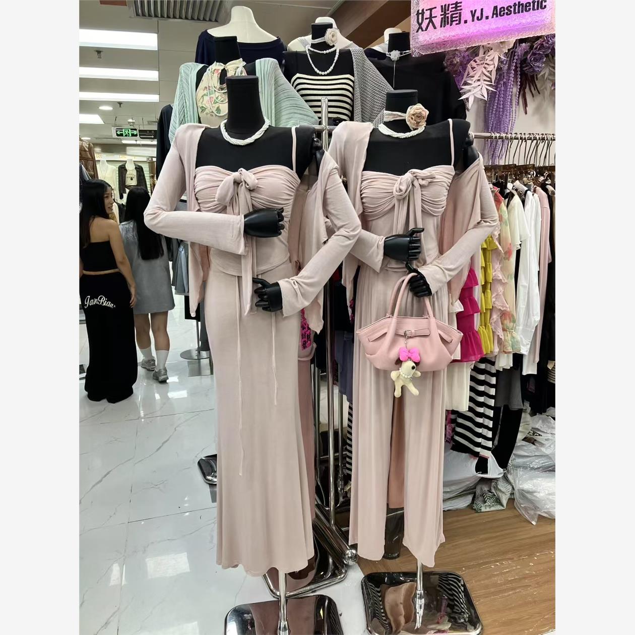 【日常美女感】纯欲挂脖