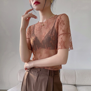 红色蕾丝短袖上衣女轻奢高级感内搭喇叭袖气质超好看网纱打底衫夏