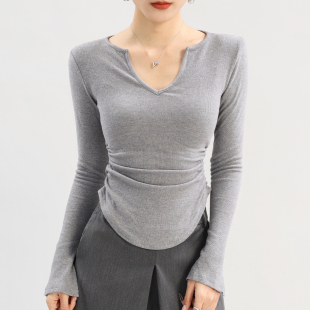 灰色加绒磨毛打底衫女高端v领超显身材保暖内搭时尚洋气叠穿上衣