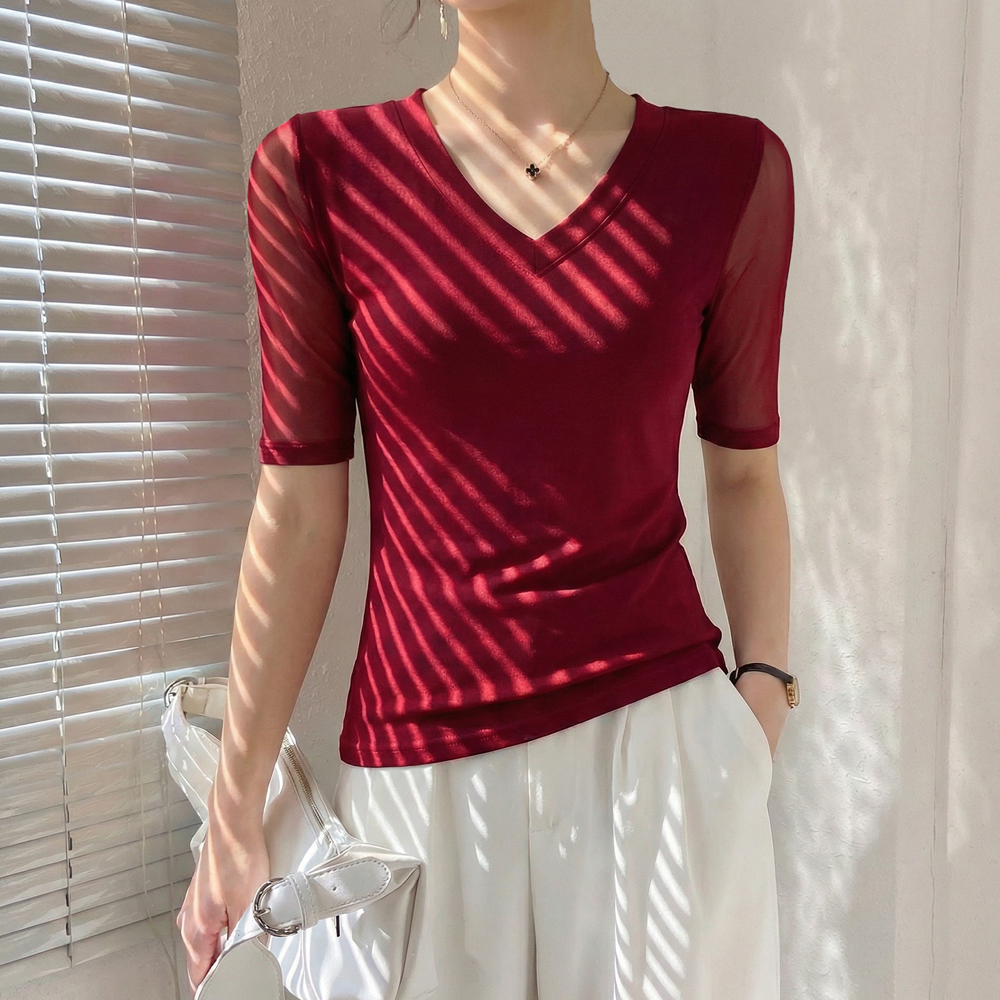 红色v领网纱中袖t恤女夏内搭2026新款超好看修身高级感微透上衣薄