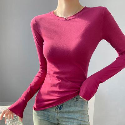玫红色圆领修身长袖t恤女开春