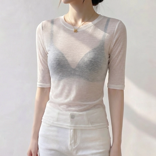 白色圆领中袖上衣女夏2026新款半袖巨好看薄款透明修身t恤高级感