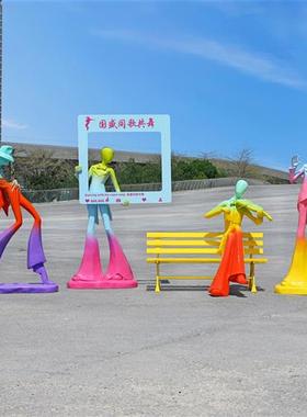 玻璃钢音乐人物雕塑大型抽象艺术现代摆件商业街广场网红打卡装饰