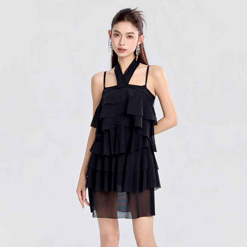 新款黑色比基尼三件套泳衣女挂脖绑带ins高级感时尚显瘦温泉度假