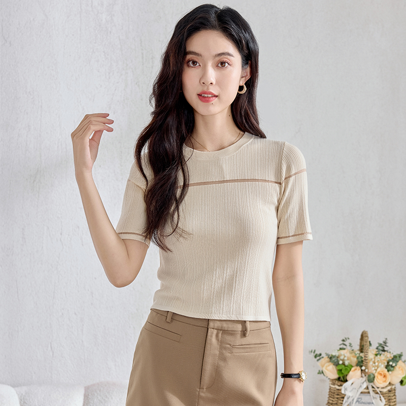 冰丝针织短袖女夏季2025新款灰色高级感短款蕾丝镂空修身t恤上衣