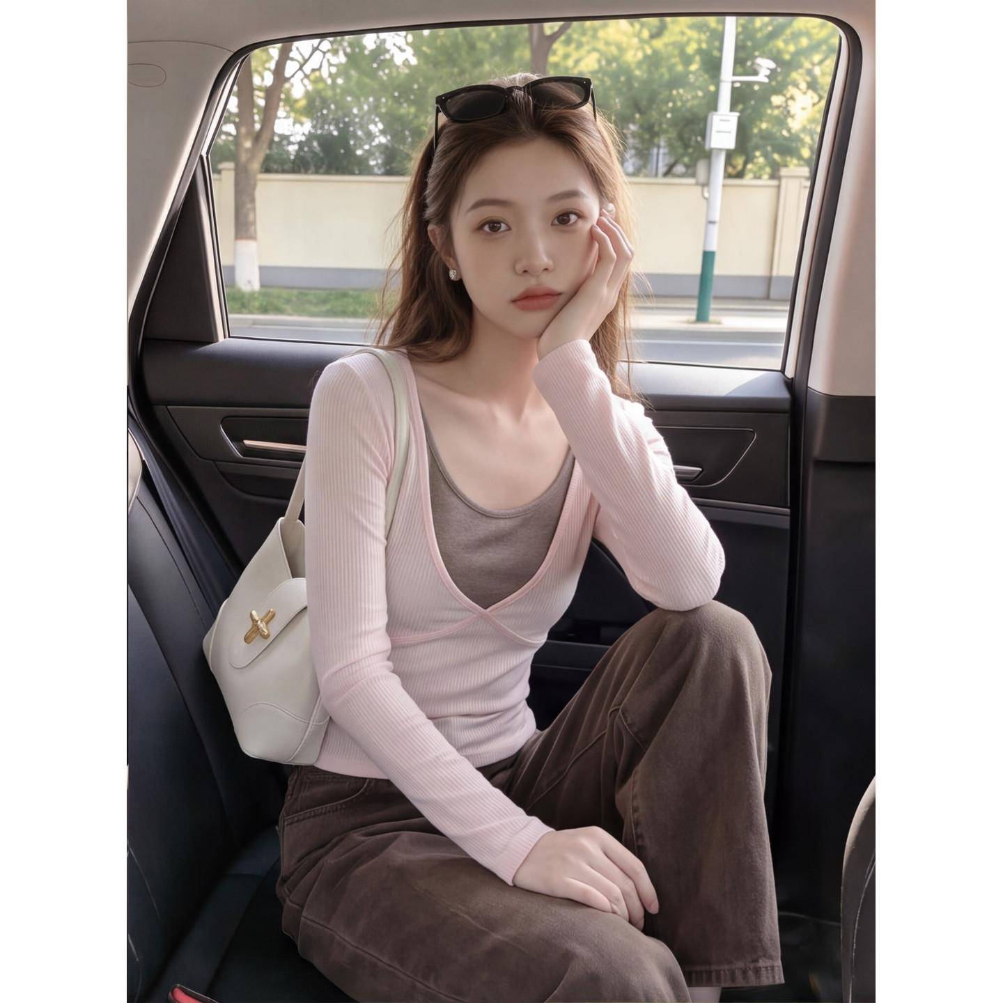 早秋单浅粉色身针织AEF打底衫显女减龄撞色洋修气V领穿修身瘦小上