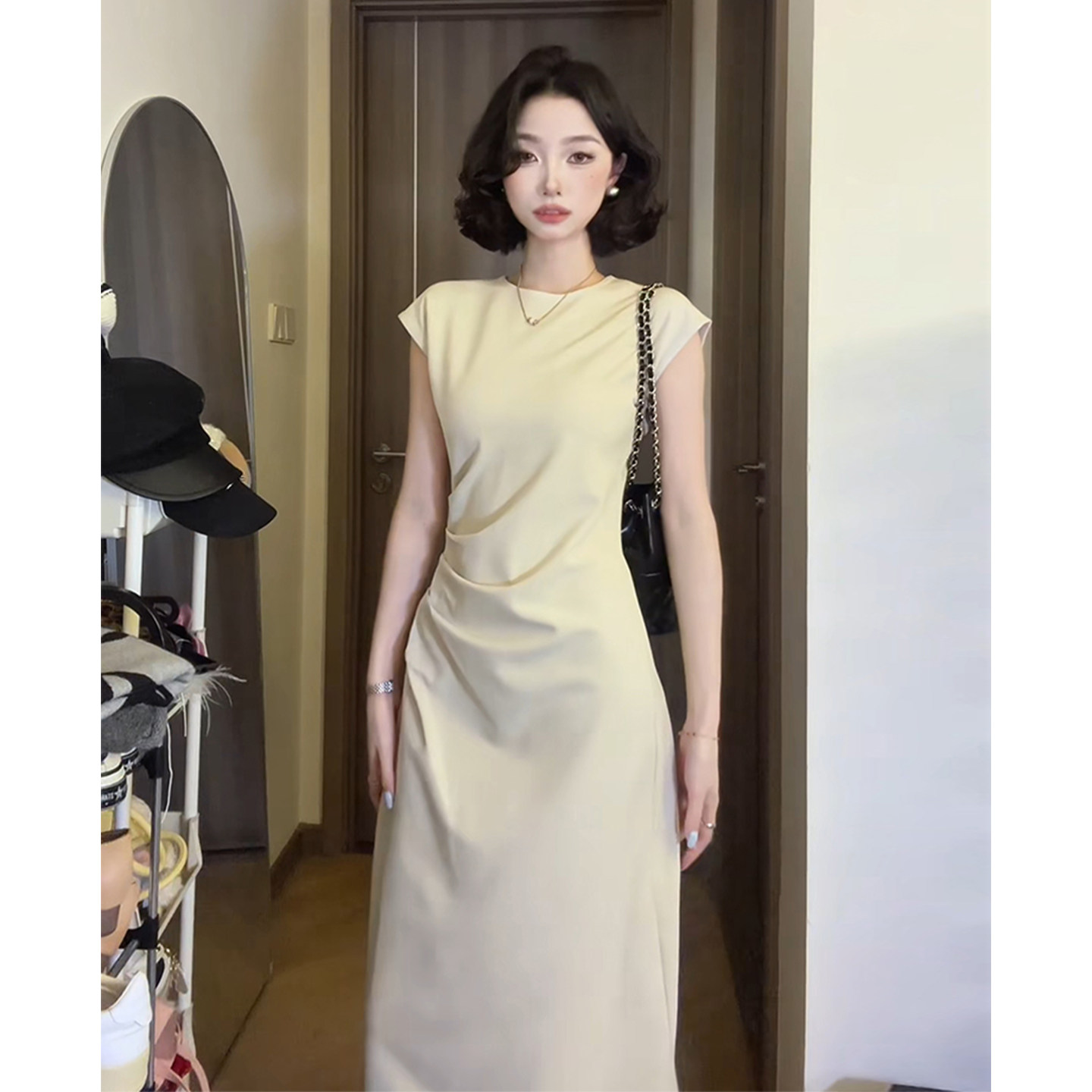 独特漂亮掐腰无袖洋装女2026夏季御姐轻熟风大方得体绝美气质裙