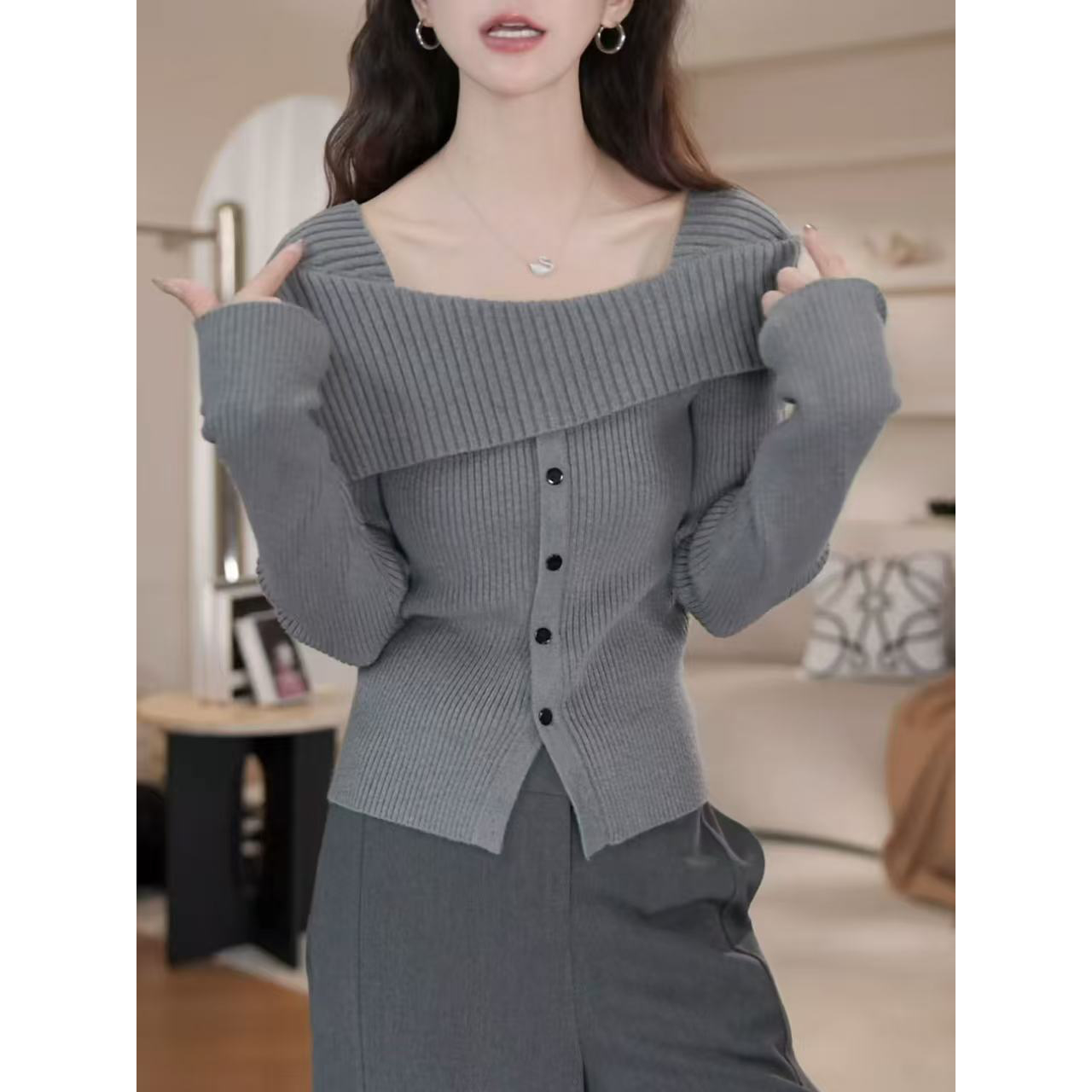 2025秋季新款方领长袖针织衫女温柔风韩系设计感开叉修身显瘦上衣