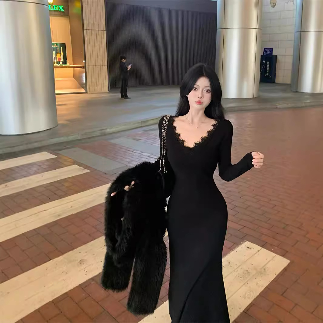 黑色V领蕾丝长袖鱼尾连衣裙女春秋冬季法式收腰修身气质包臀长裙
